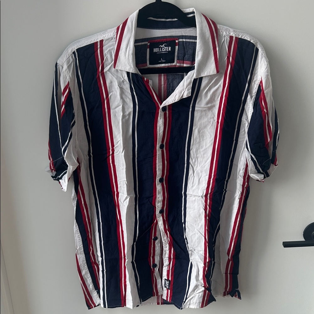 Hollister Men's Casual Striped Shirt - Navy, Red, and White